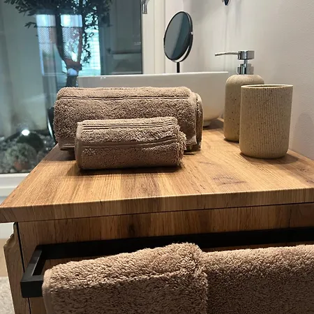 Luxury In The Heart Of Apartment *