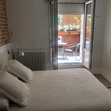 Luxury In The Heart Of Apartment *