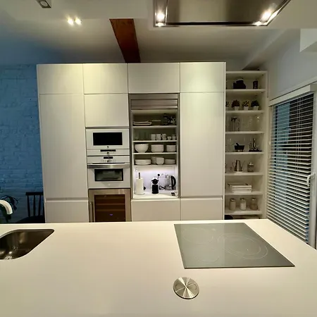 Luxury In The Heart Of Apartment *